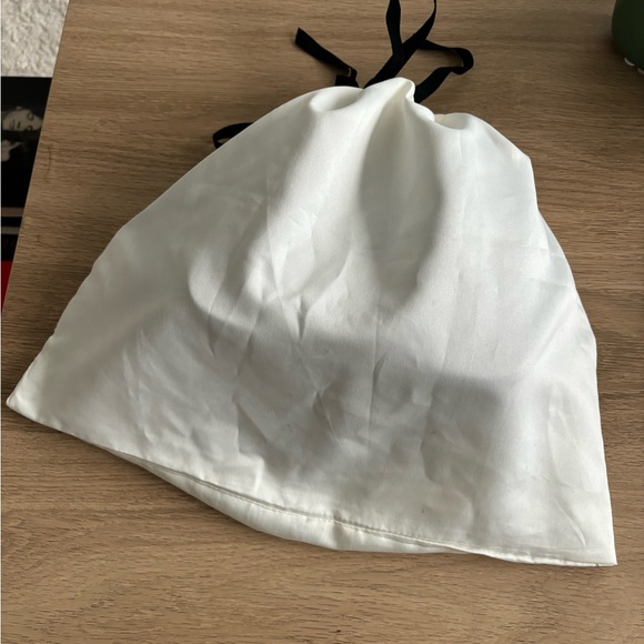 Gucci Marmont Mini crossbody shoulder bag Like-New - Picture 8 of 10